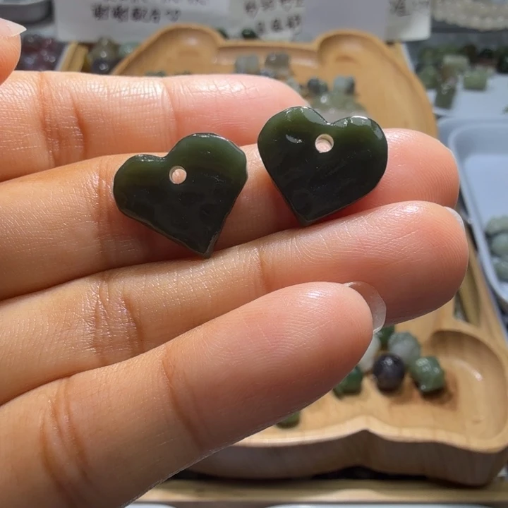 和田玉未镶嵌珠宝半成品