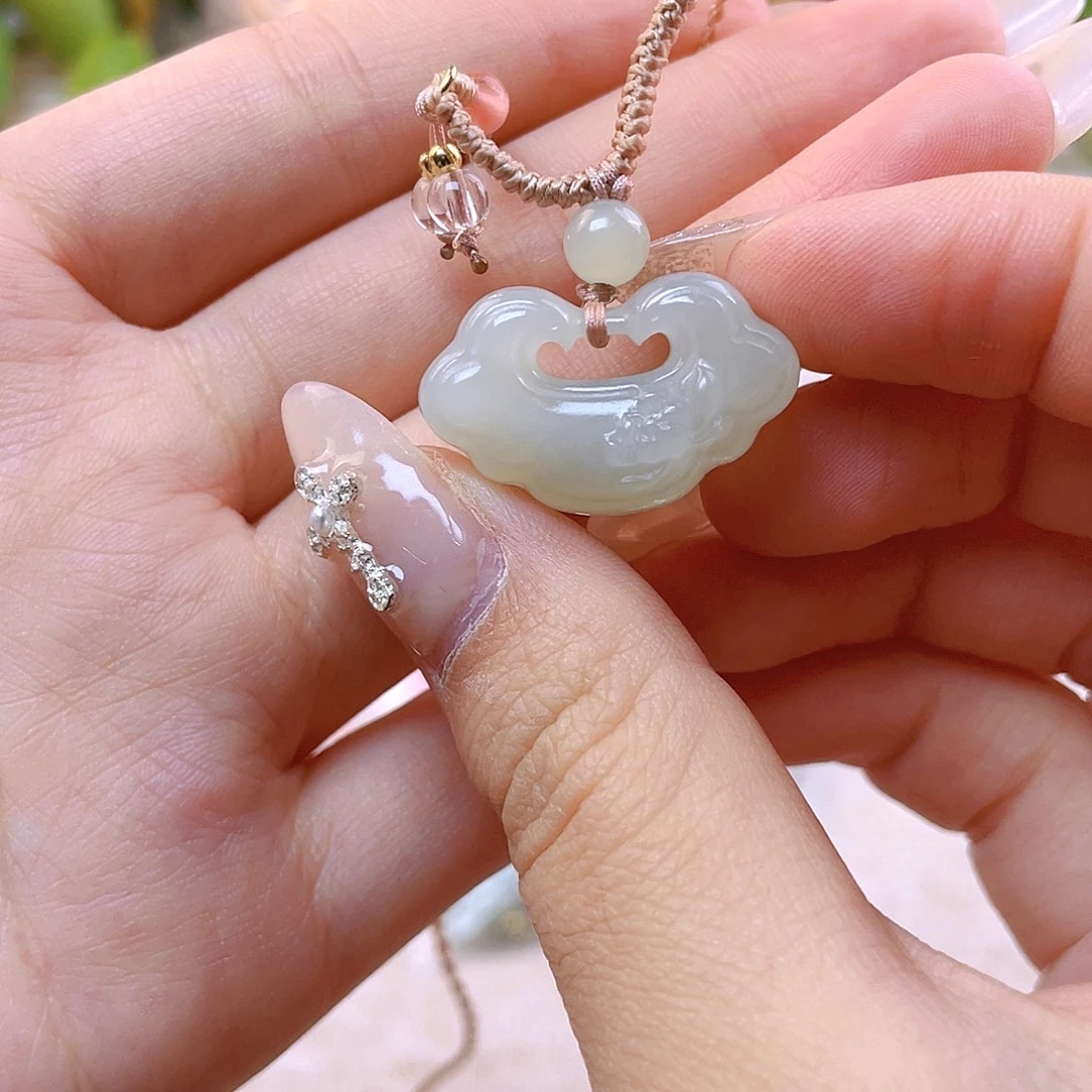 小***呀和田玉未镶嵌吊坠(赠链)