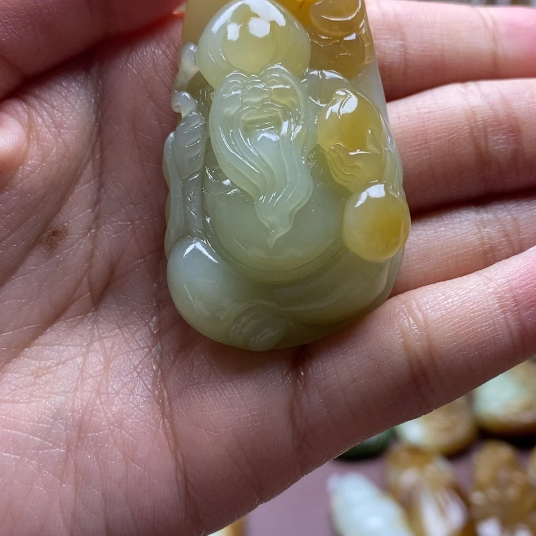 吊坠(不含链)未镶嵌和田玉（糖玉）