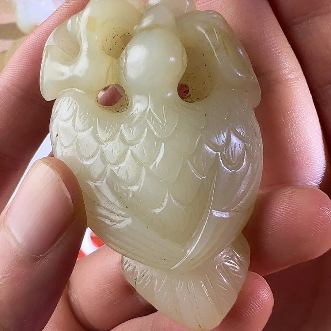 ****妳和田玉未镶嵌颈饰