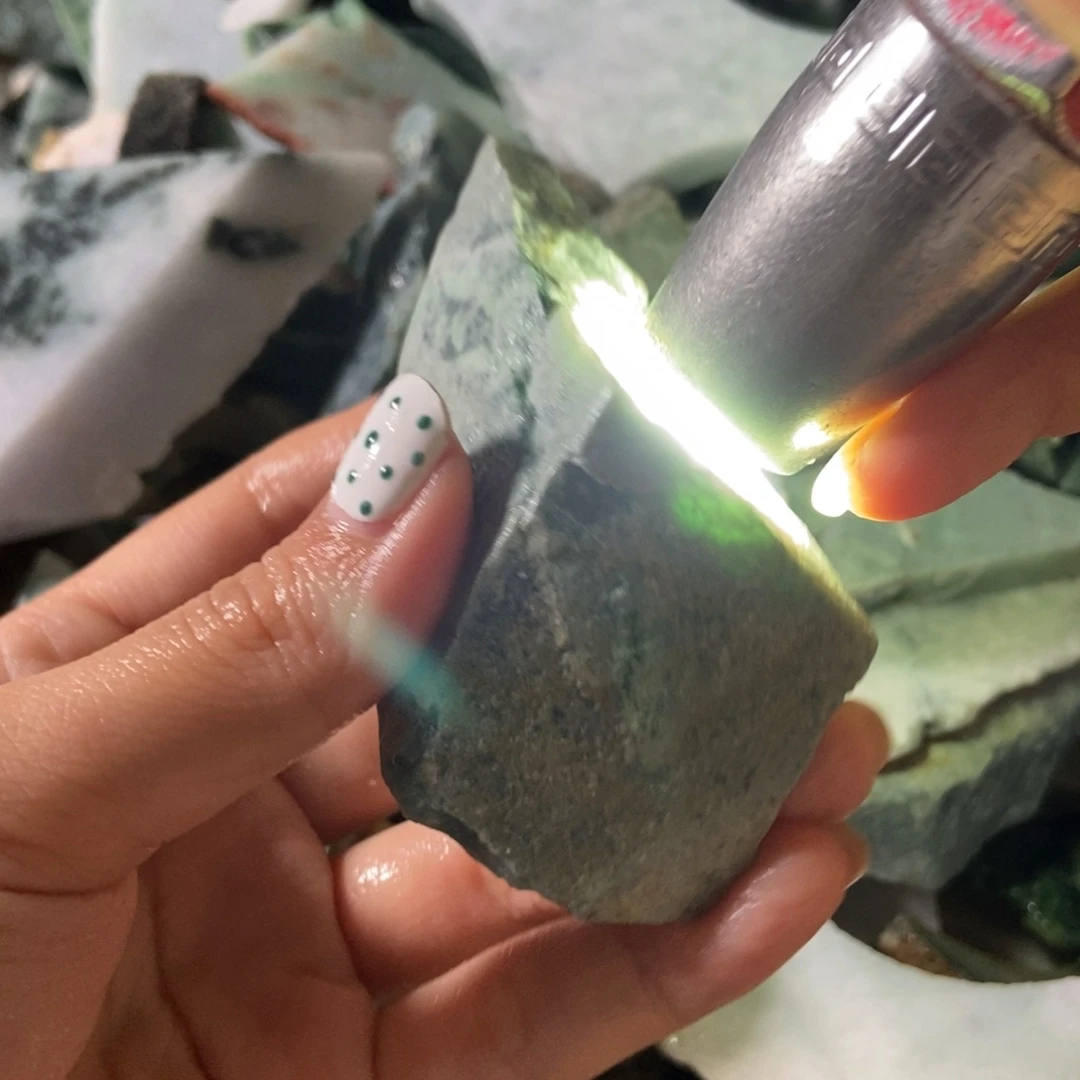 翡翠未镶嵌挂件天然翡翠