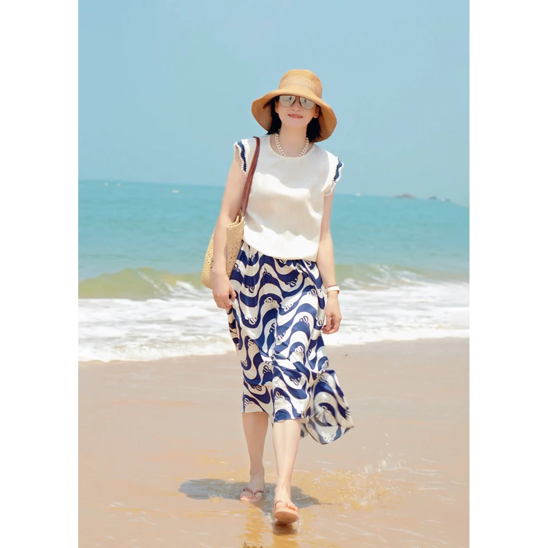 我是摩羯 天使之翼 亚麻莱赛尔人字纹手工压褶夏花边背心