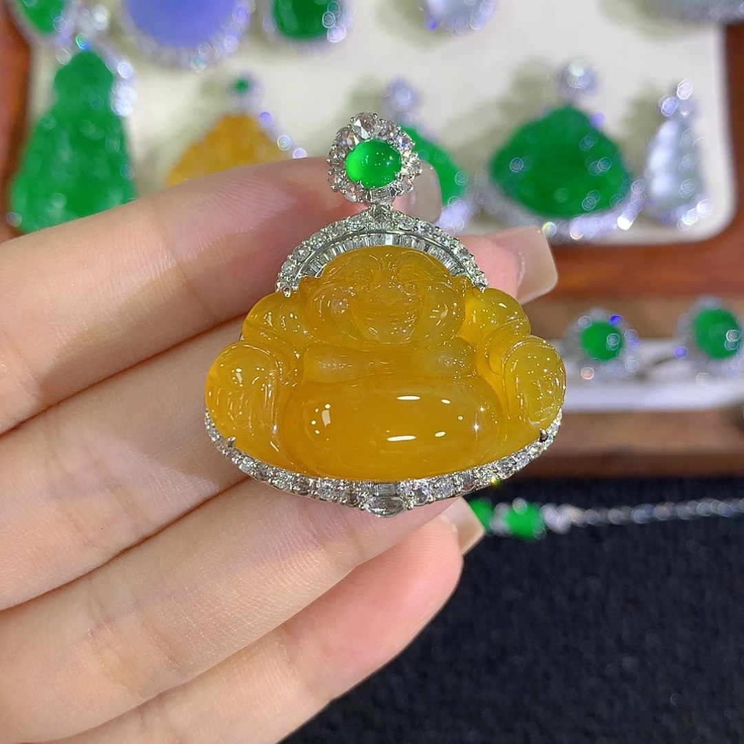 颈饰18K金镶嵌翡翠佛公