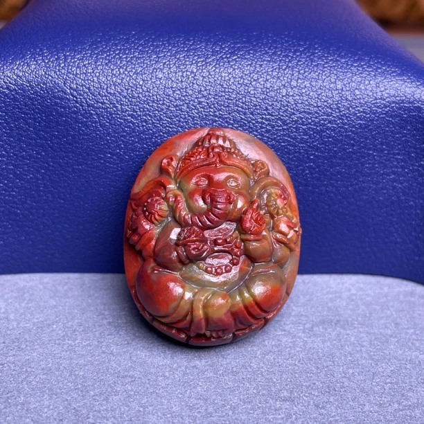 天然包浆南红精品象神吊坠未打孔34x28x17mm