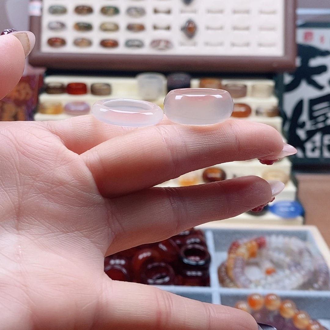 玛瑙/玉髓戒指未镶嵌鬼*?