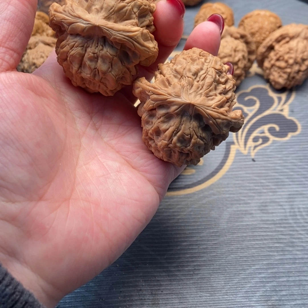 i***n吊坠文玩核桃核桃