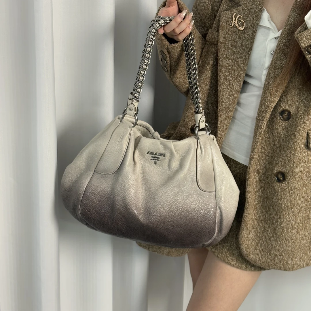 95新 Prada/普拉达 渐变色链条单肩包ss