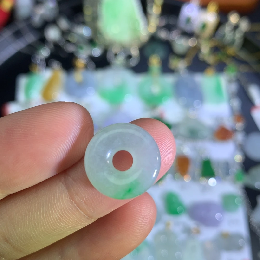 裸石翡翠绿甜甜圈
