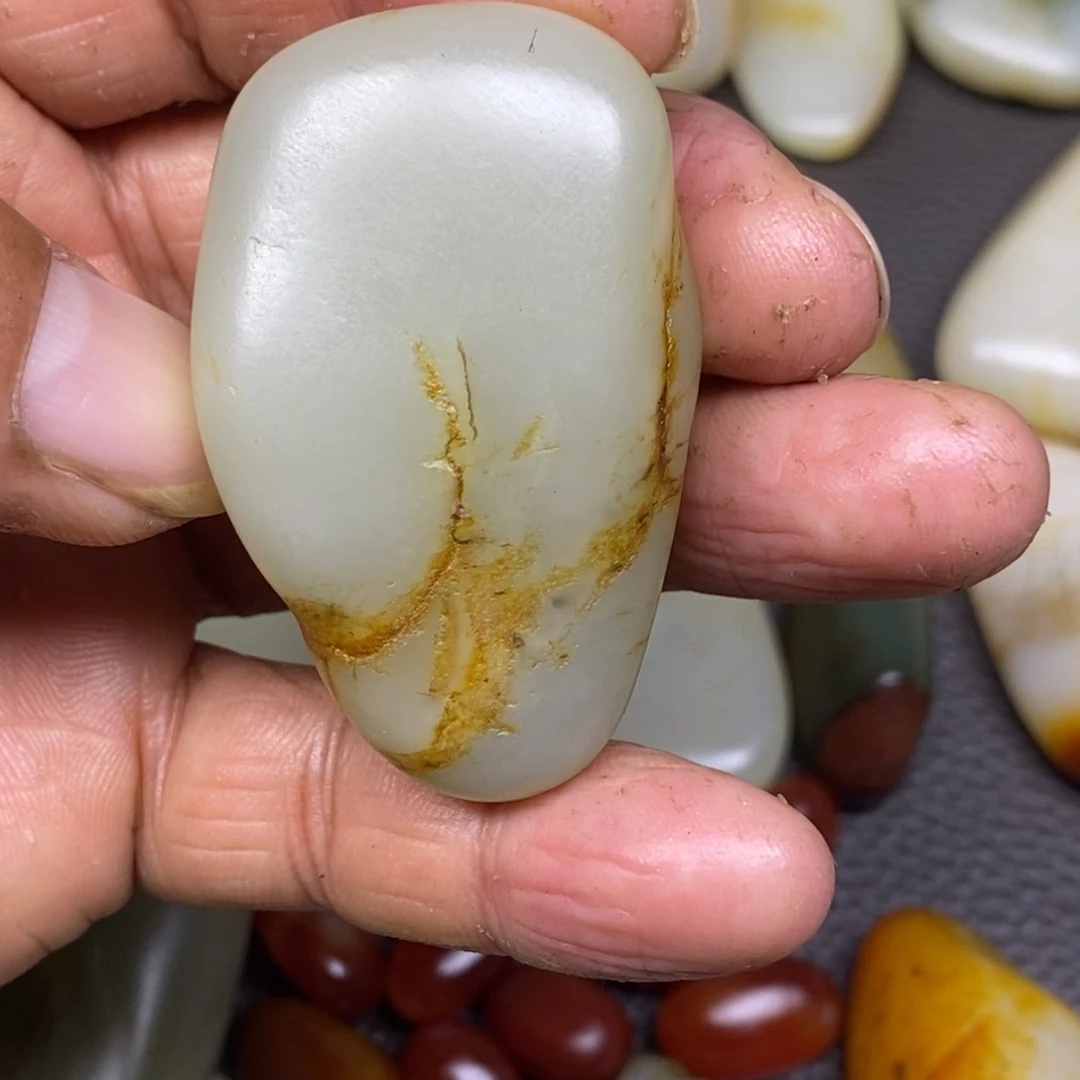 和田玉挂件未镶嵌不**系