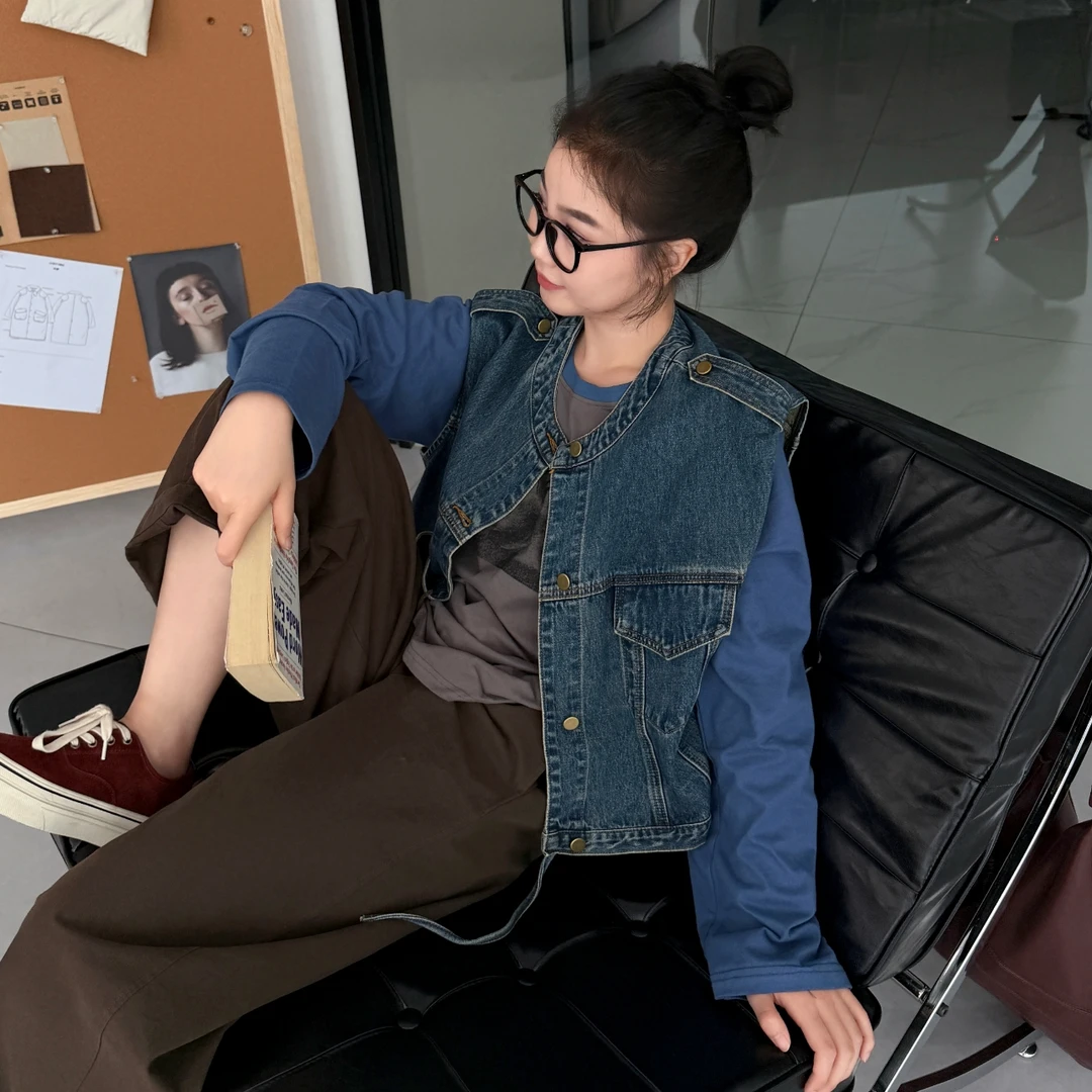 今婷秋季韩系时尚复古气质港风拼接背后抽绳短牛仔马甲-M25318311