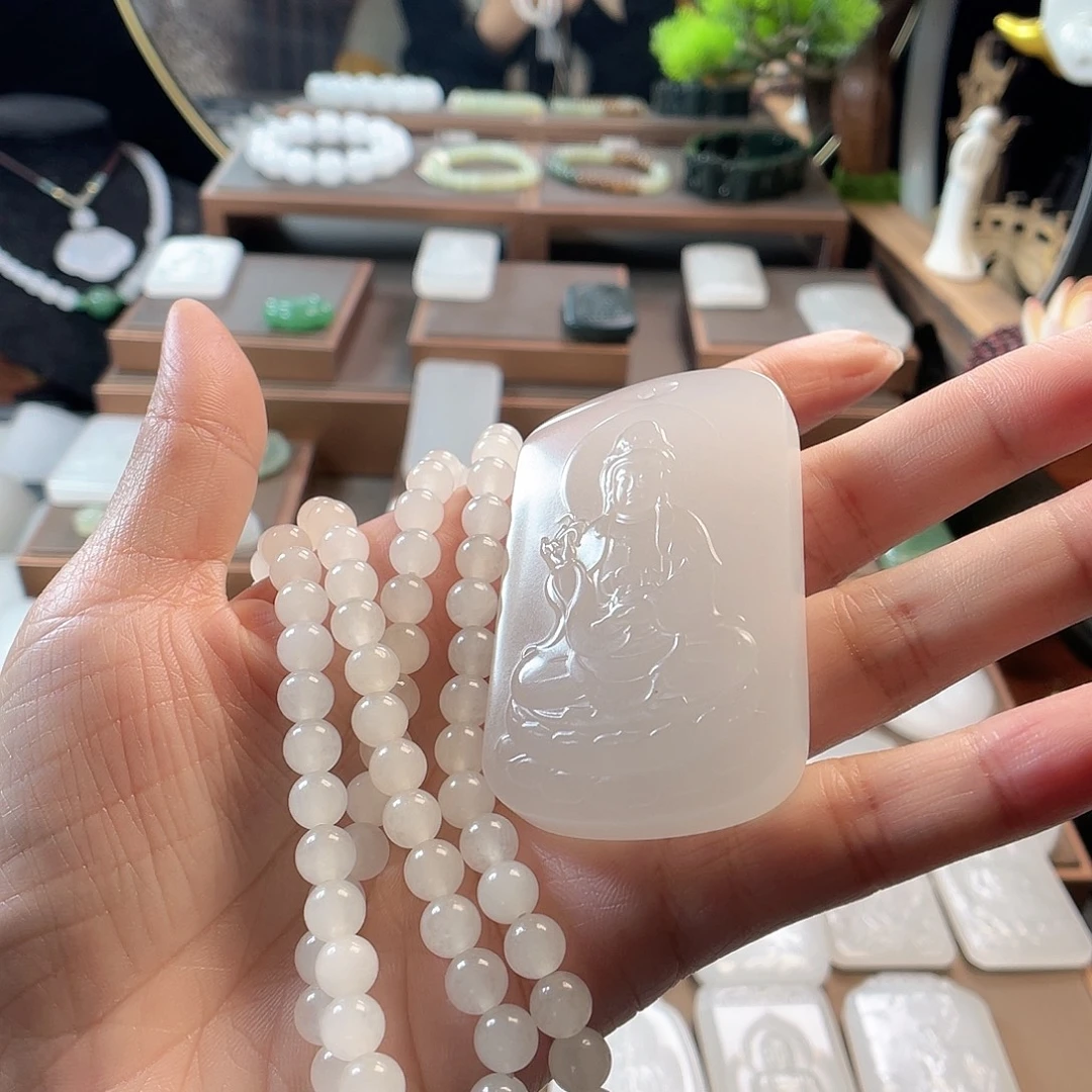 野***狼石英质玉（金丝玉）未镶嵌颈饰新疆金丝玉双面雕工