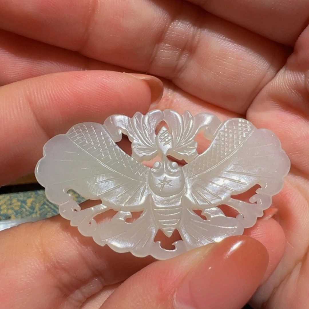 落***秋和田玉未镶嵌颈饰