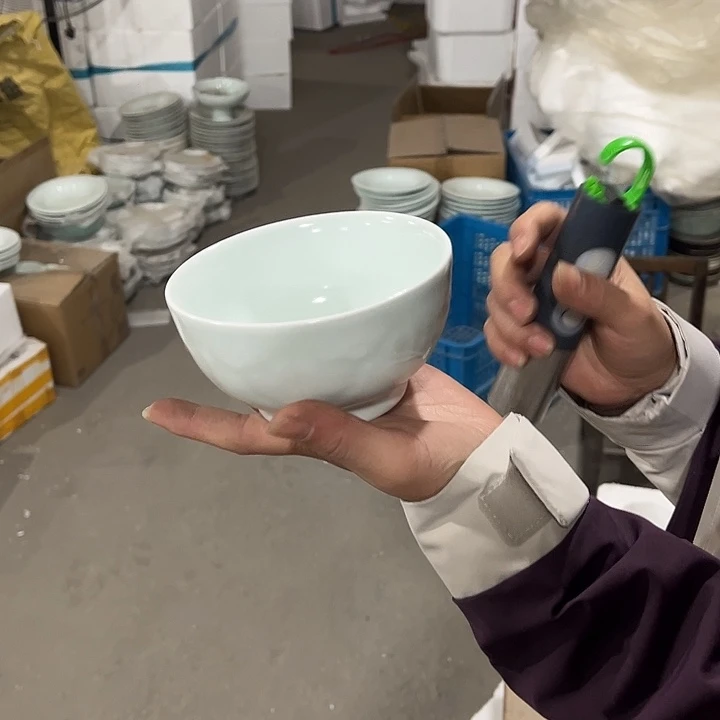 瓷片4.5英寸浮雕米饭碗六个微瑕包邮