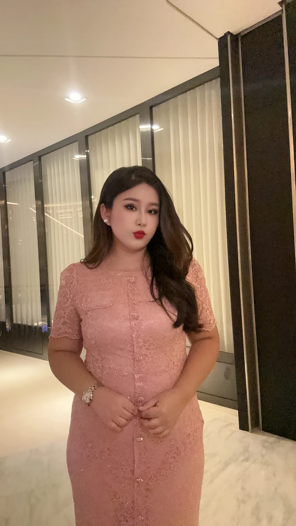 夏季新款气质收腰短袖显瘦女士中长款连衣裙