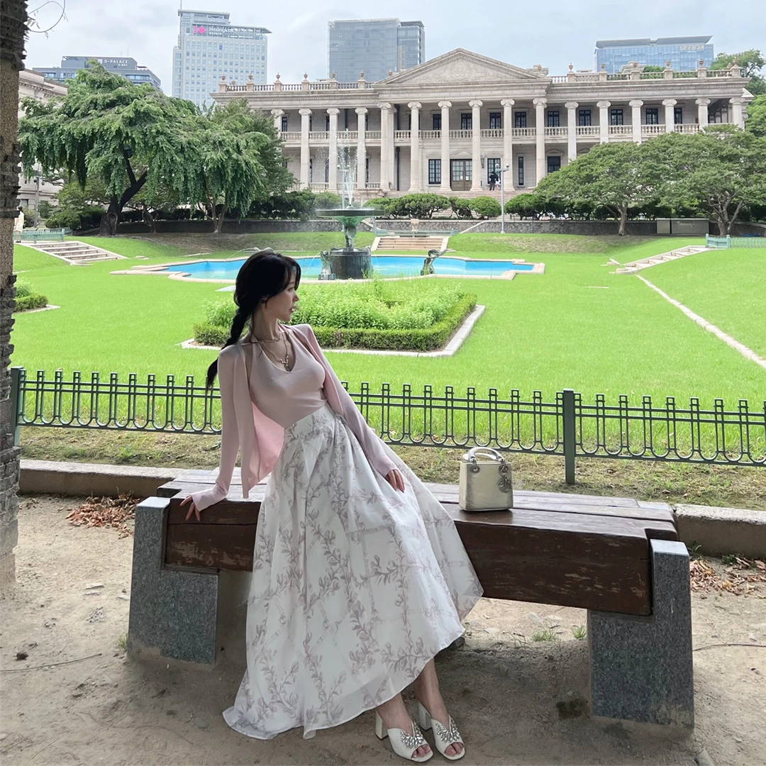 熊熊屋【温婉美人】韩女 针织开衫挂脖内搭 印花半裙 温柔三件套