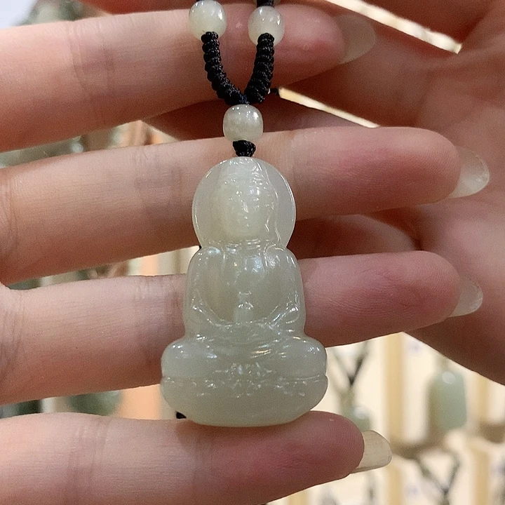 和田玉未镶嵌颈饰月*