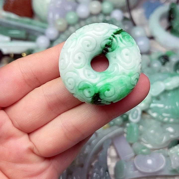 未镶嵌挂件翡翠?*愿翡翠