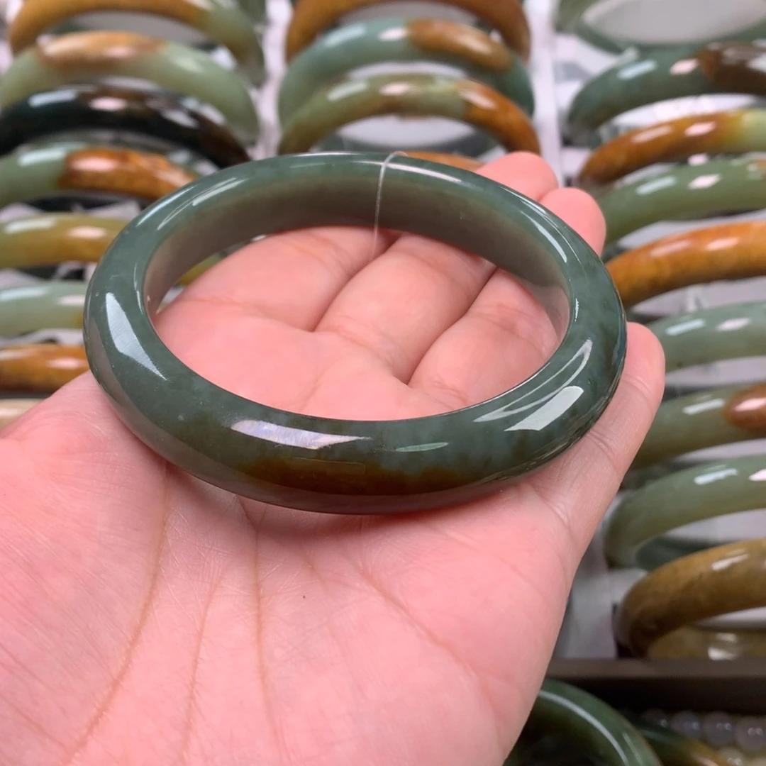 和田玉未镶嵌手镯61口径