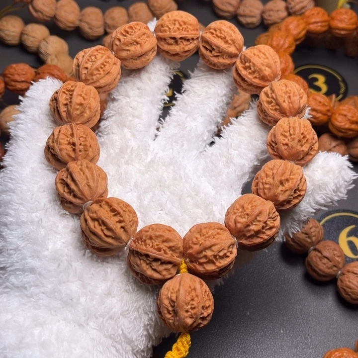 哈***喽手串文玩核桃京八棱