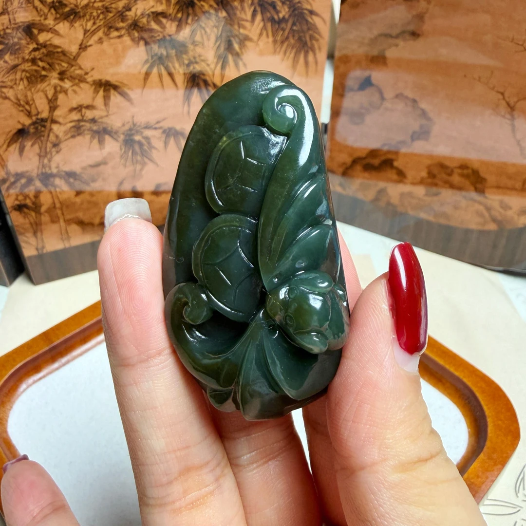 天然和田玉福到眼前蝙蝠精雕吊坠男女通用精致百搭吊坠生日礼物
