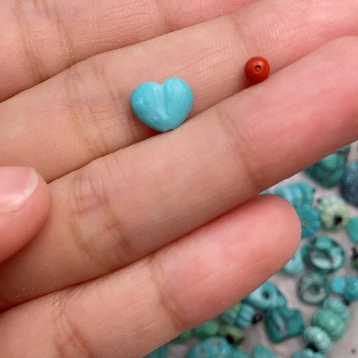 南红玛瑙未镶嵌珠宝奇石