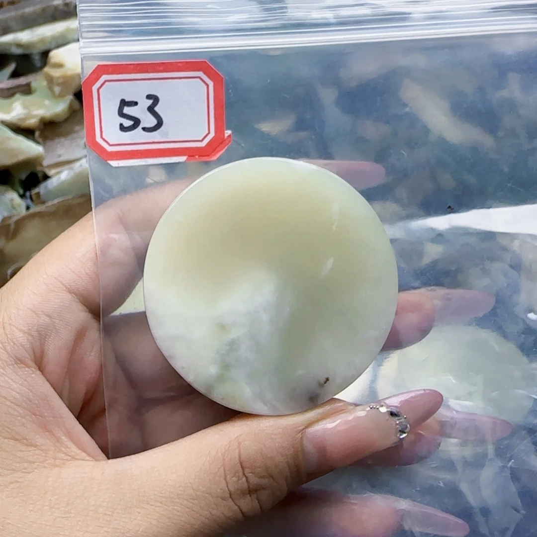 和田玉未镶嵌珠宝半成品