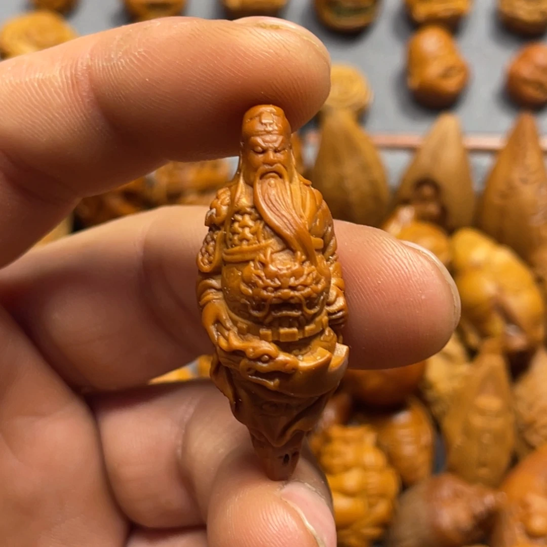 橄榄核吊坠站立关公293