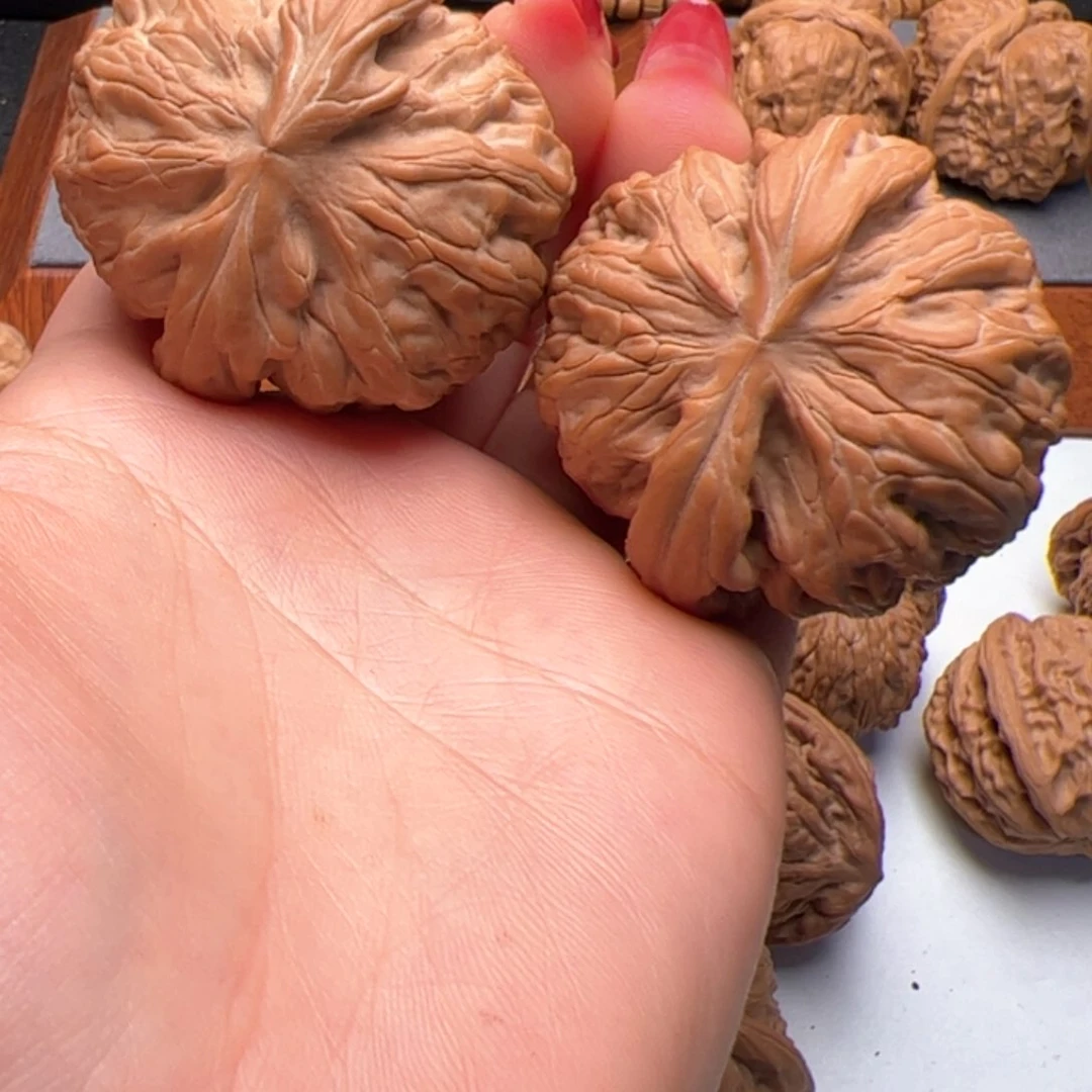 文玩核桃把件红锦鲤45