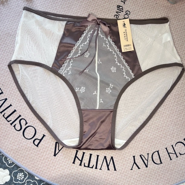 大码女士性感蕾丝高开叉网纱透明透气大包臀舒适三角内裤