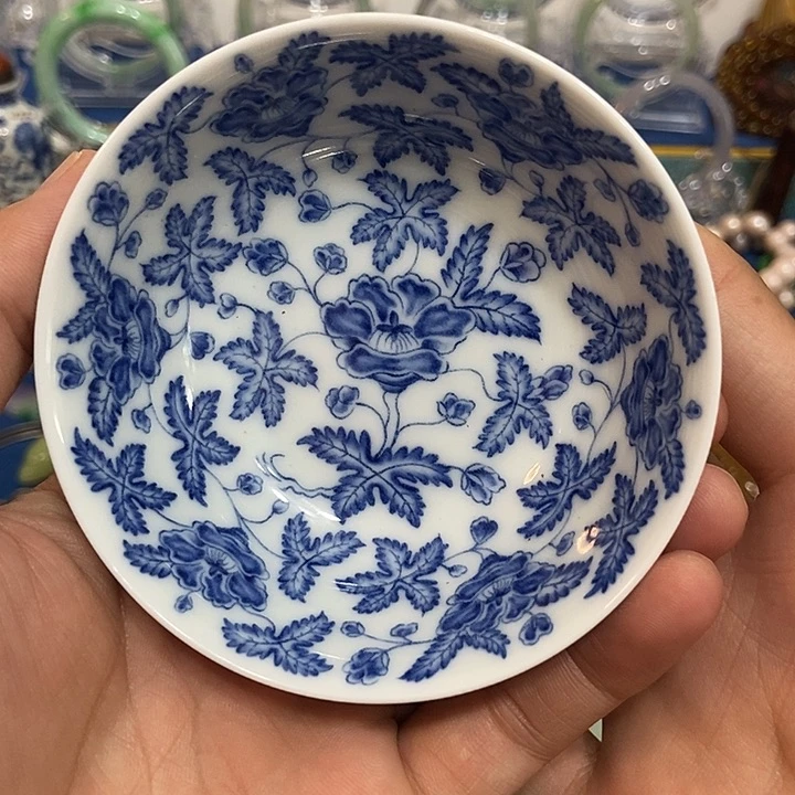 开***心青花手绘设计风格的