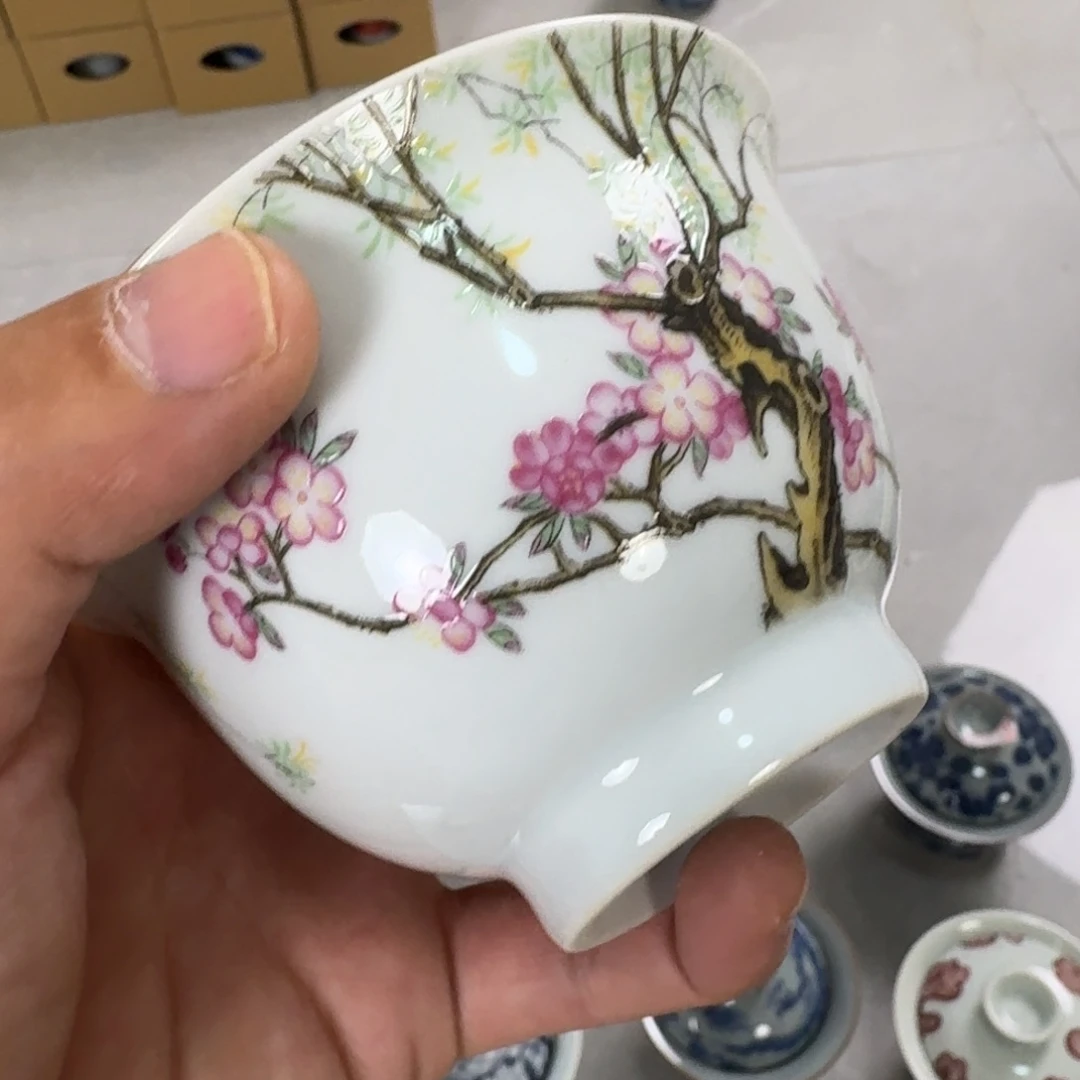 摆件杏林春燕图两才盖碗
