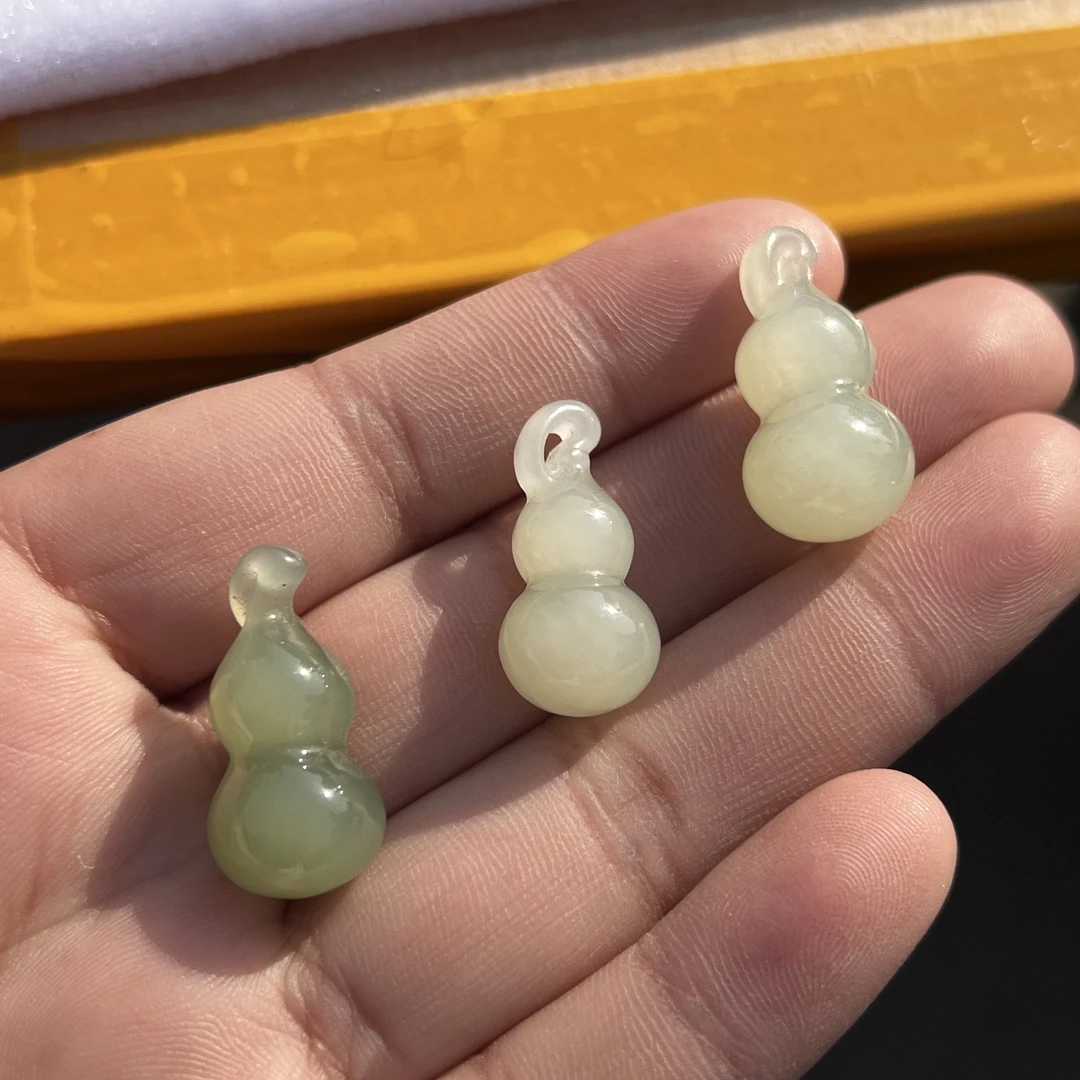 和田玉冰晴葫芦吊坠多样性拍一发一【KL】