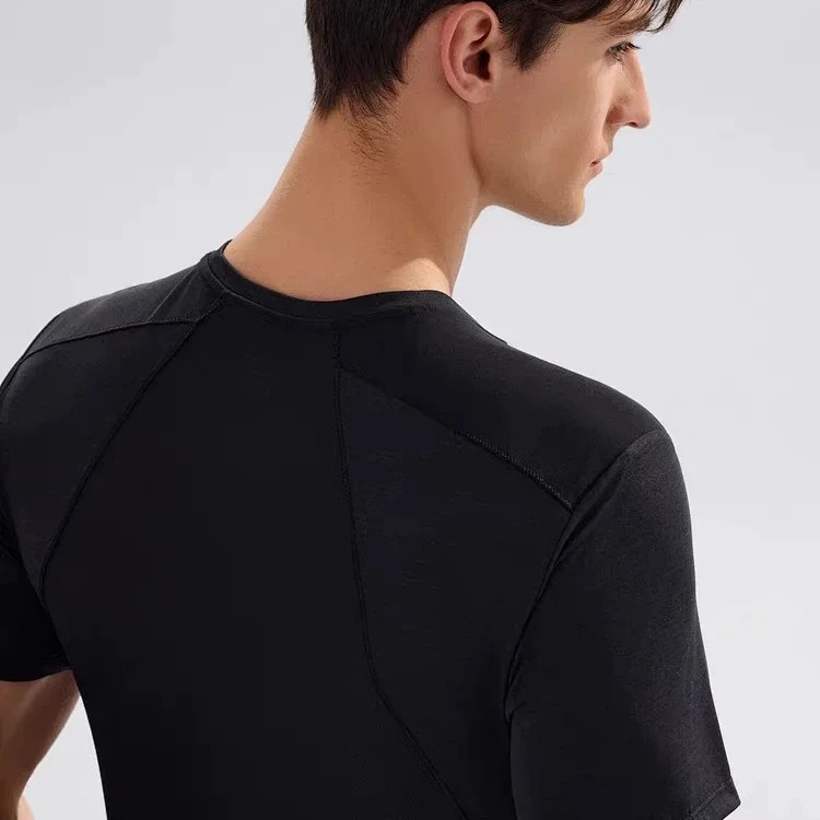 户外轻量速干运动拼接短袖