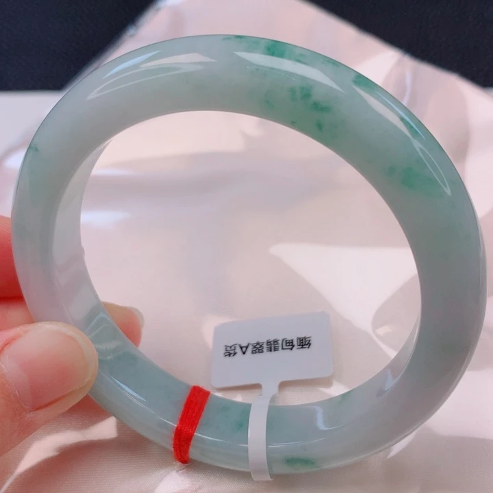 翡翠未镶嵌手镯60。61