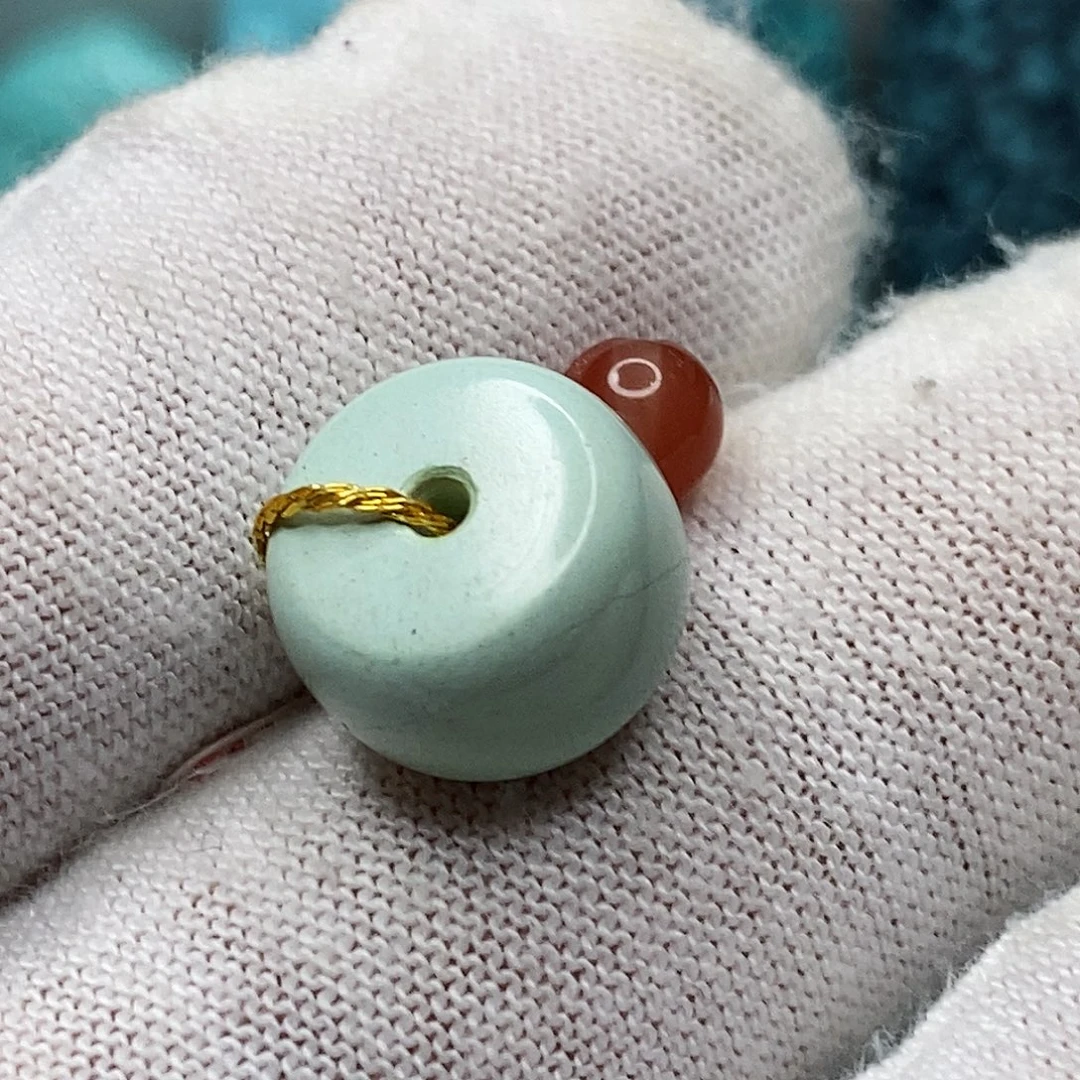南红玛瑙未镶嵌珠宝奇石