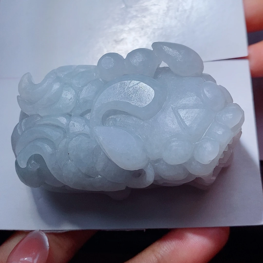 定制翡翠未镶嵌嘴里含珠手把貔貅尺寸67
