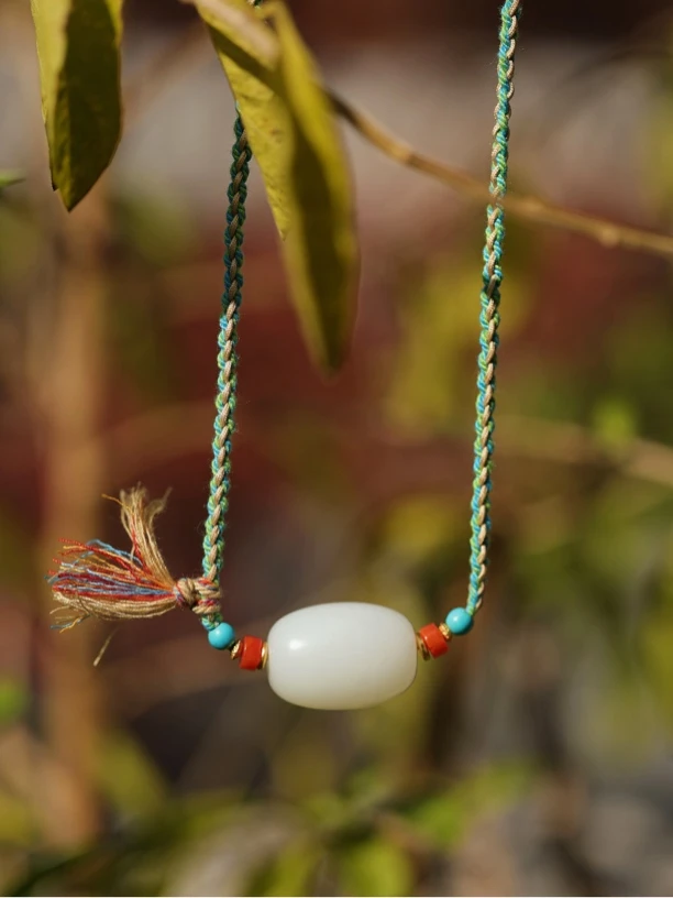 羊脂白玉枣型珠吊坠