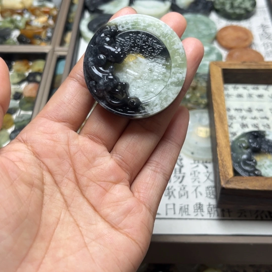 蛇纹石玉合金颈饰
