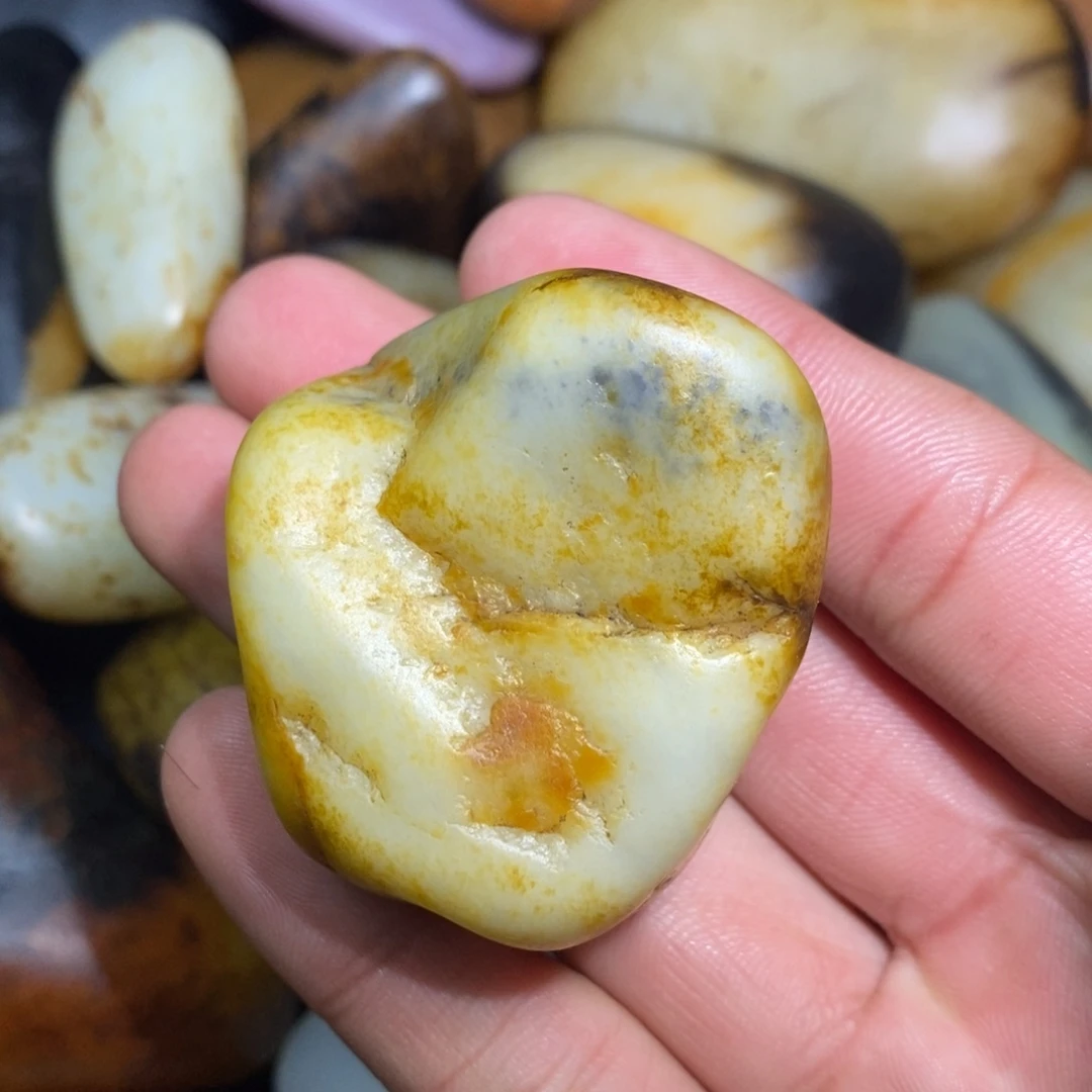 和田玉未镶嵌珠宝奇石