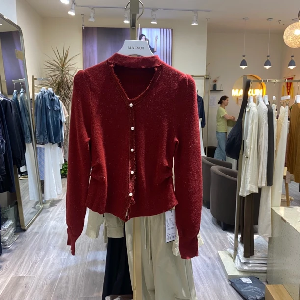 麦寻秋冬v领修身显瘦红色针织毛衣ztlmq004