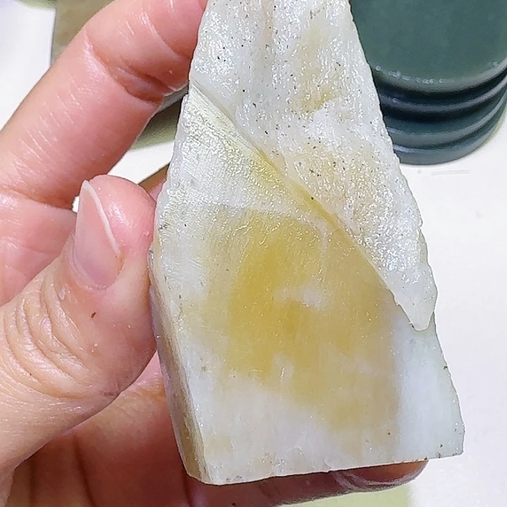 和田玉未镶嵌车挂