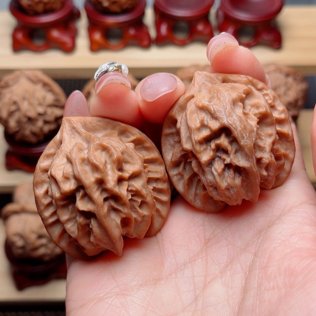 文玩核桃把件大龙