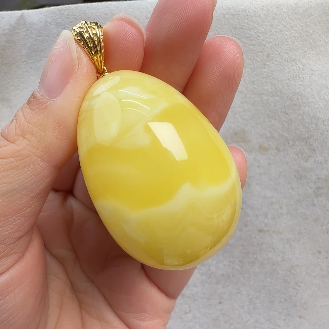 蜜蜡未镶嵌珠宝奇石