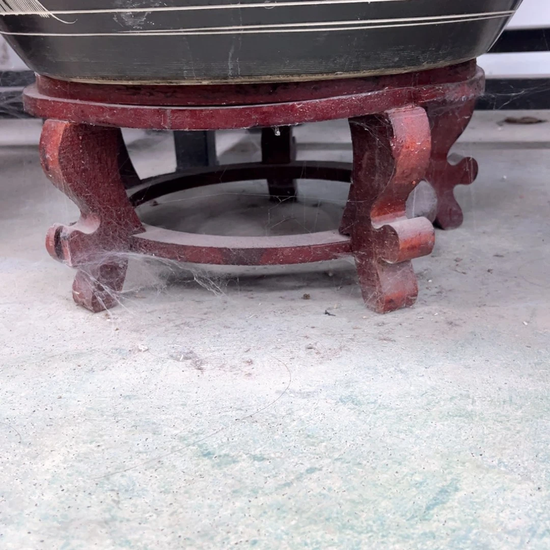 直径51厘米的缸底座一个