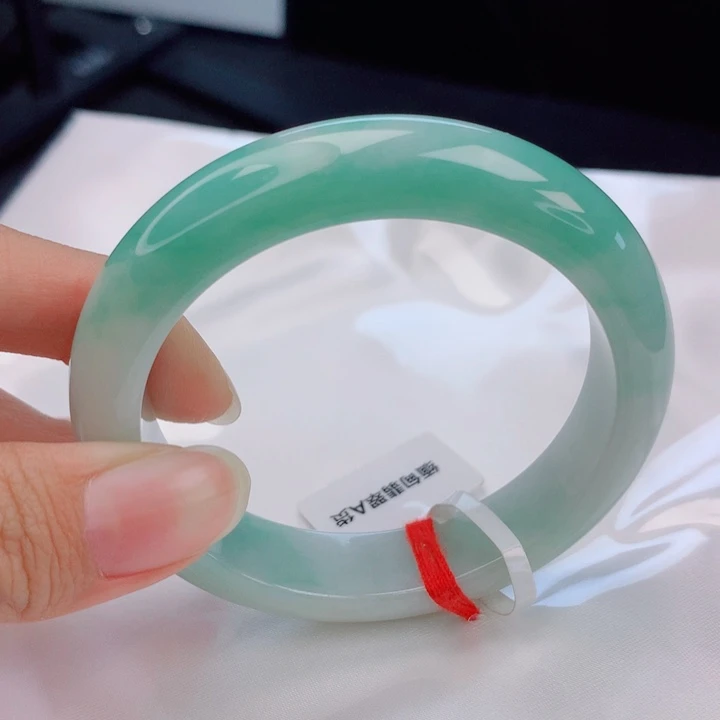 翡翠未镶嵌手镯53圈