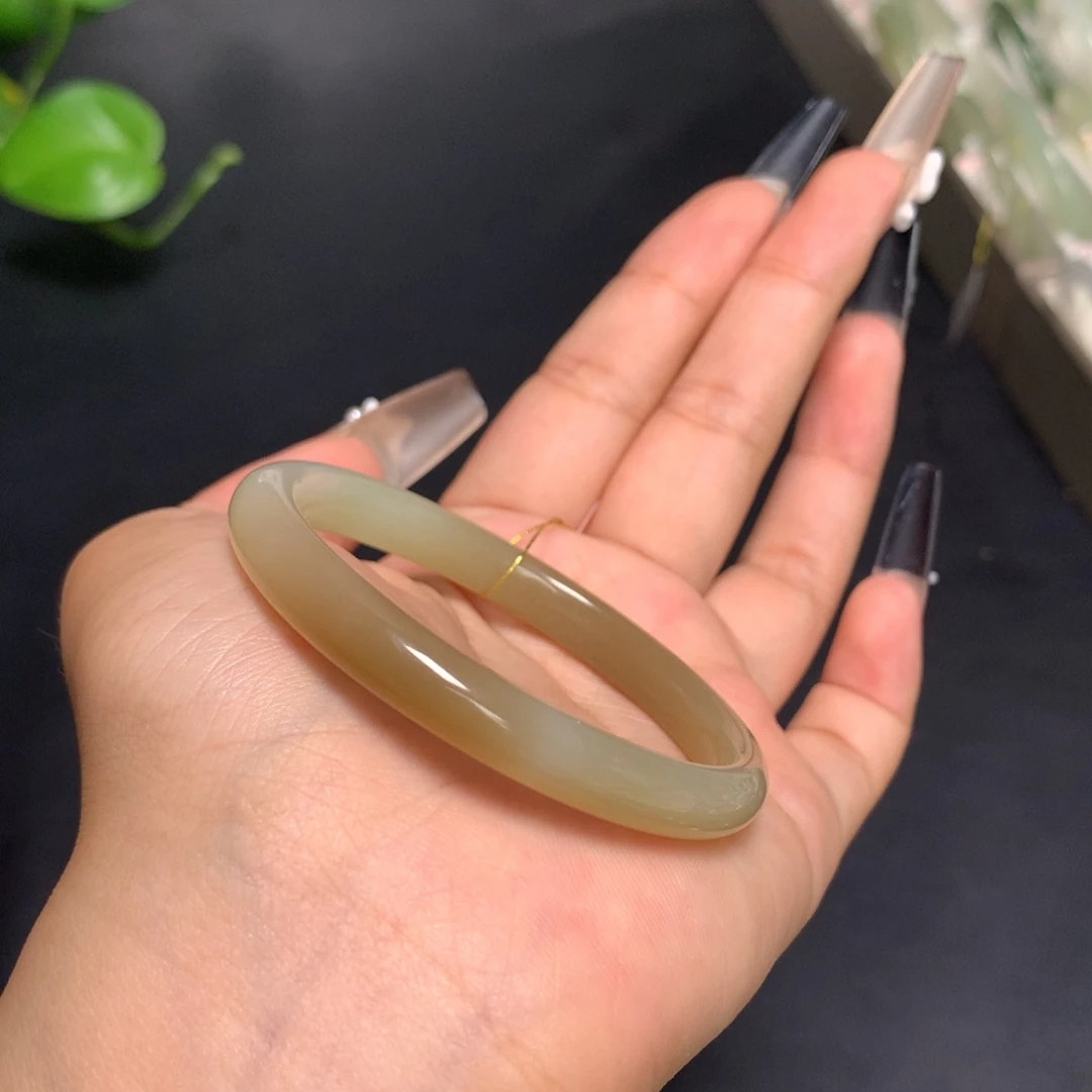 和田玉手镯未镶嵌51