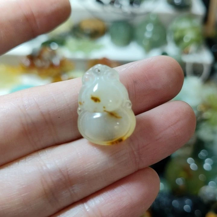 岫玉挂坠款未镶嵌