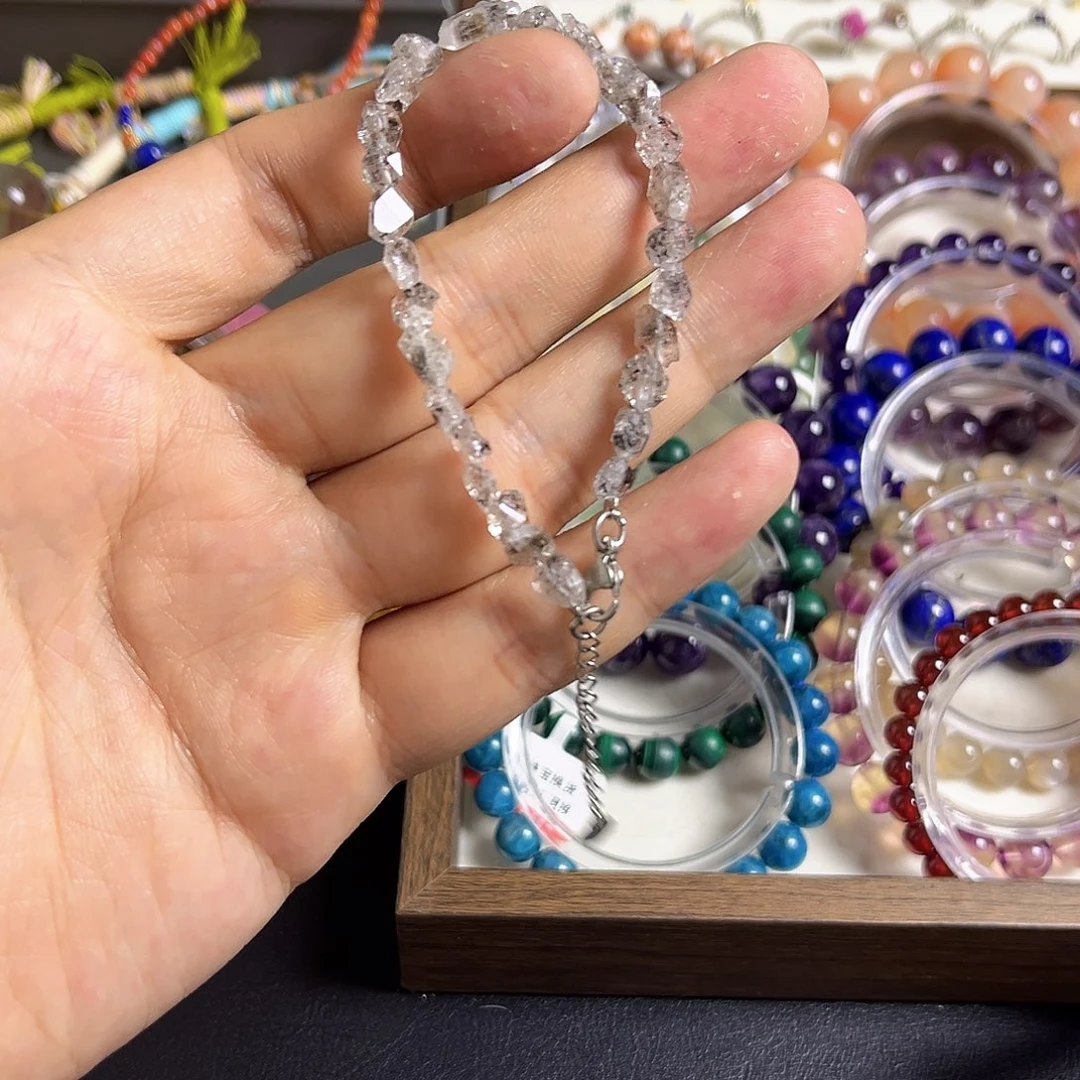 水晶手串未镶嵌闪灵