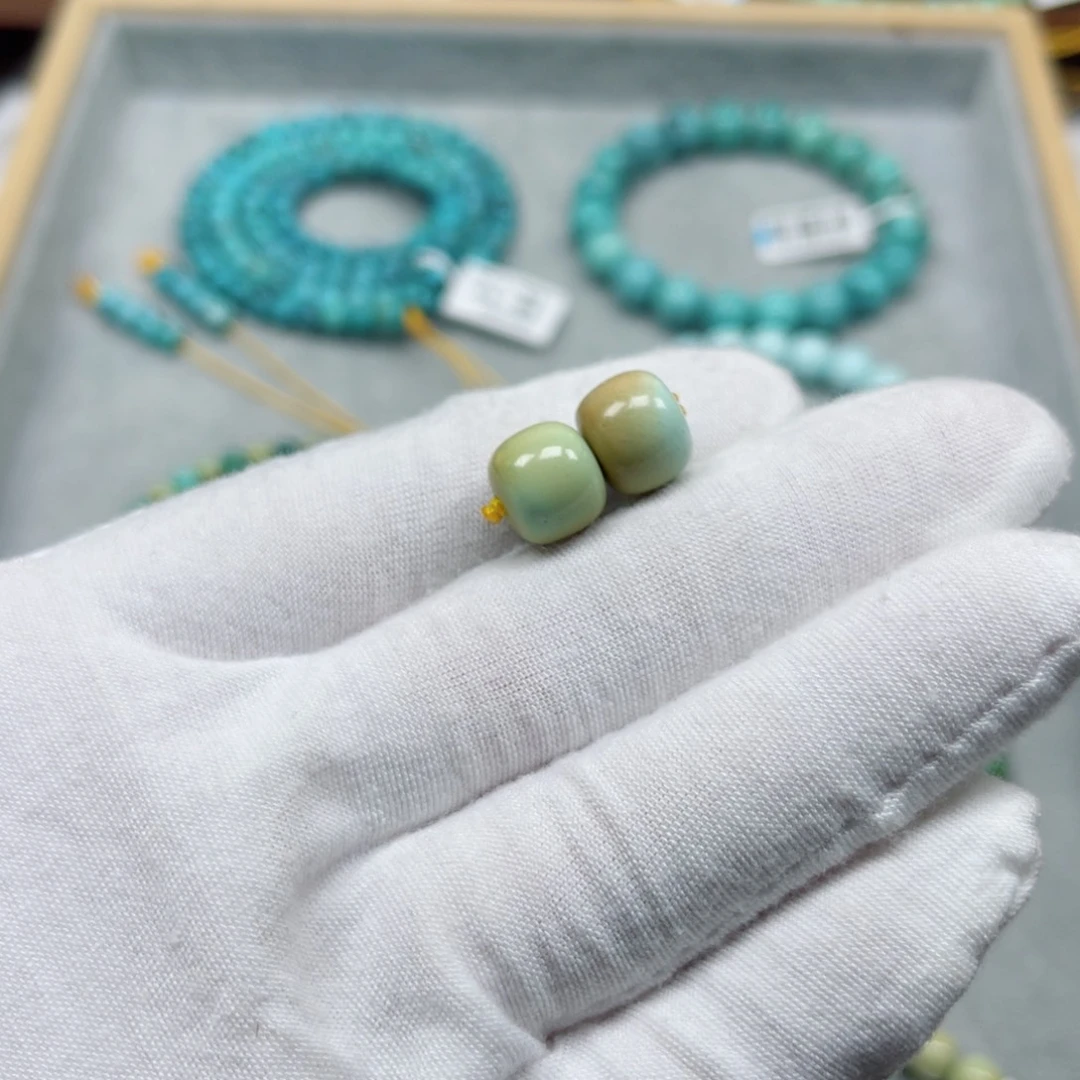 绿松石未镶嵌挂件