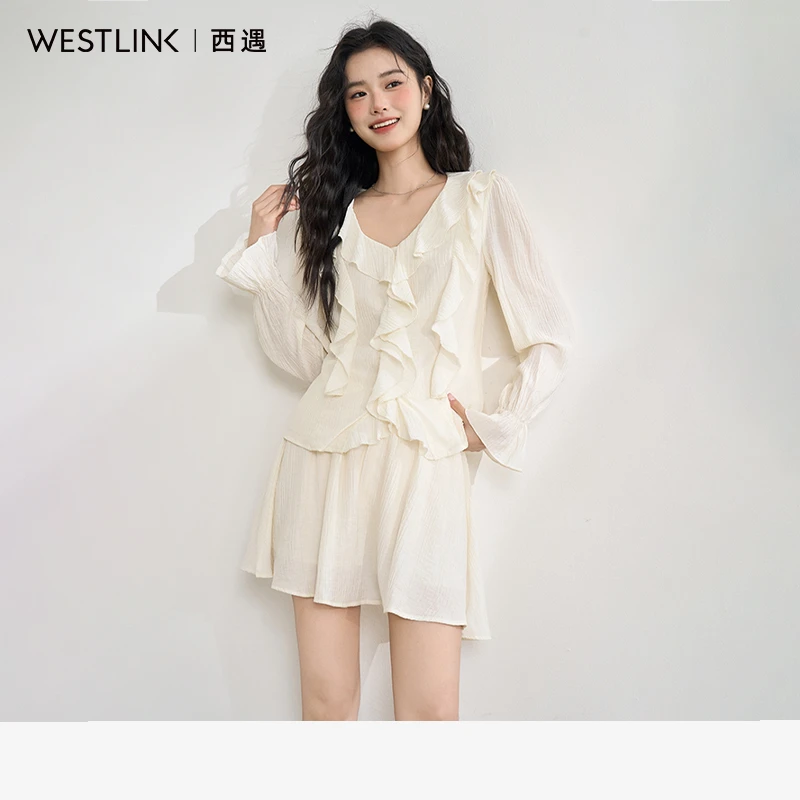 法式甜美肌理感套装女2025夏季荷叶边V领衬衫搭短裙两件套